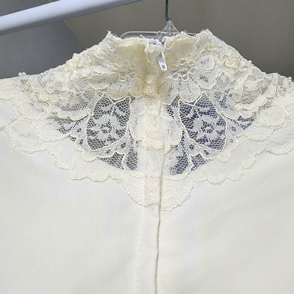 Vintage 80's White Lace Wedding Dress - Picture 13 of 16